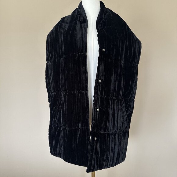 SOLD CAbi Black Velvet Drama Scarf Artsy Quilted Pockets Buttons Casual Formal W - Picture 4 of 6